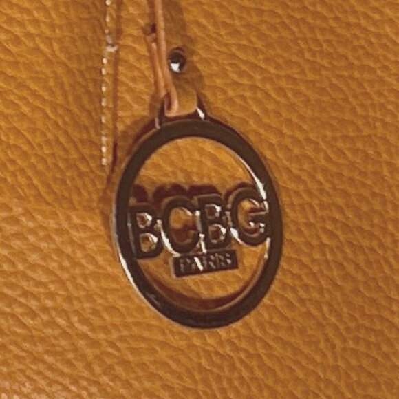 BCBG Paris Butterscotch Tote Style Handbag Minimalist Preppy Classic Travel - Picture 10 of 12